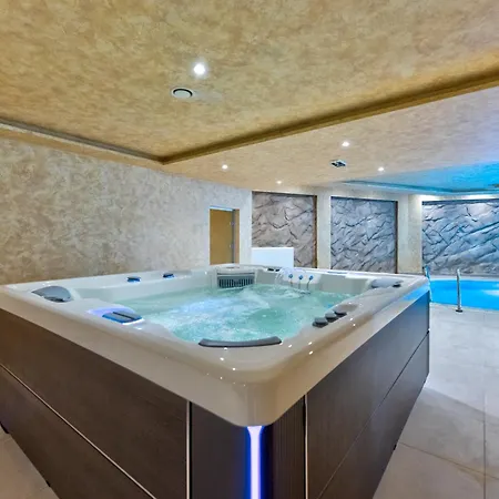 Iris Beli Dvor * Zlatibor